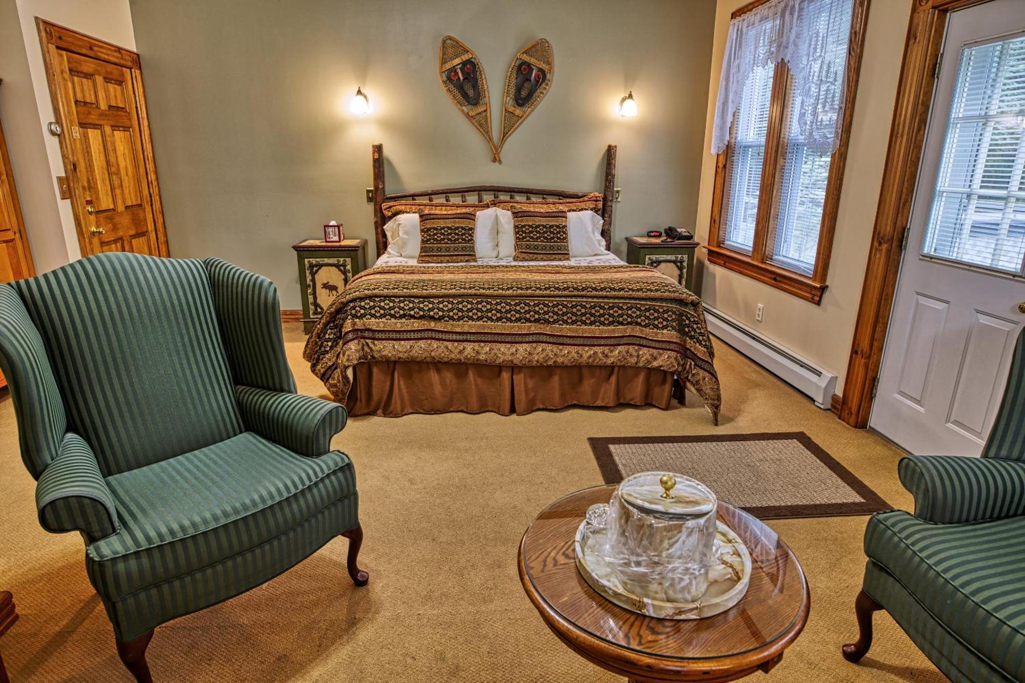 Rockwell Falls Inn And Wine Bar Lake Luzerne Room photo