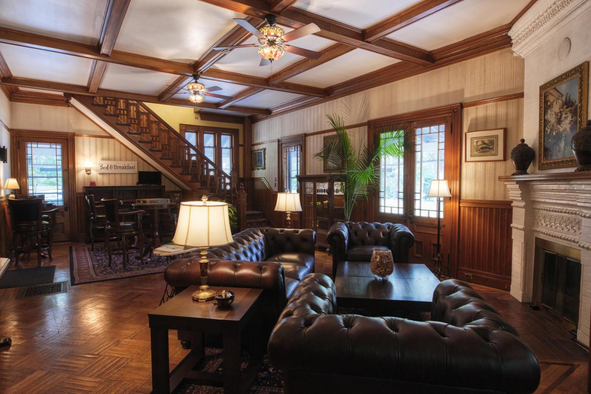 Rockwell Falls Inn And Wine Bar Lake Luzerne Exterior photo